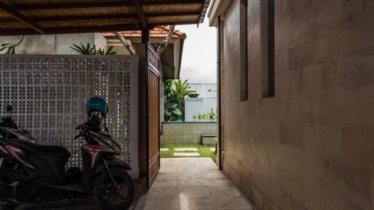 Cosy And Cheerful 2 Bedroom Villa 5Mins To Finns Canggu Exterior foto